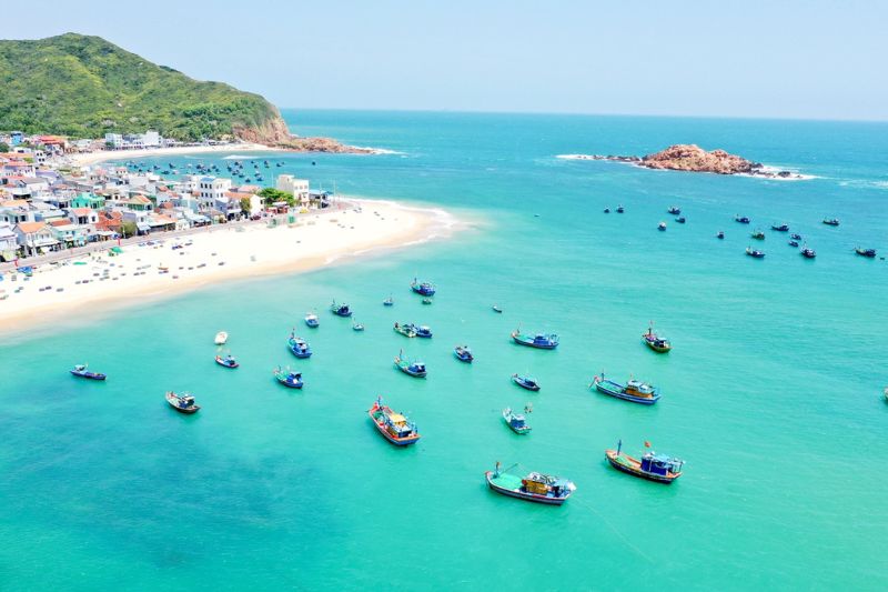 Binh Dinh owns a 134 km long coastline to the east
